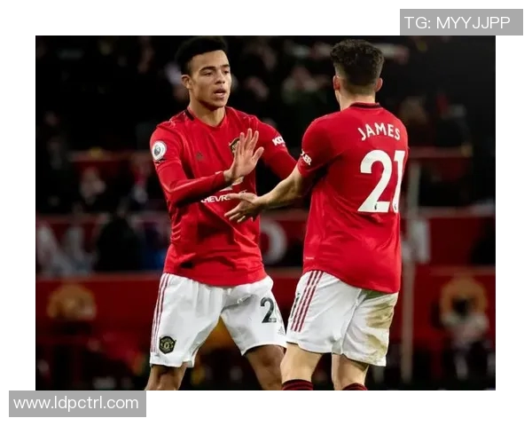 伊斯坦布尔对阵曼联精彩直播全程回顾与赛后分析